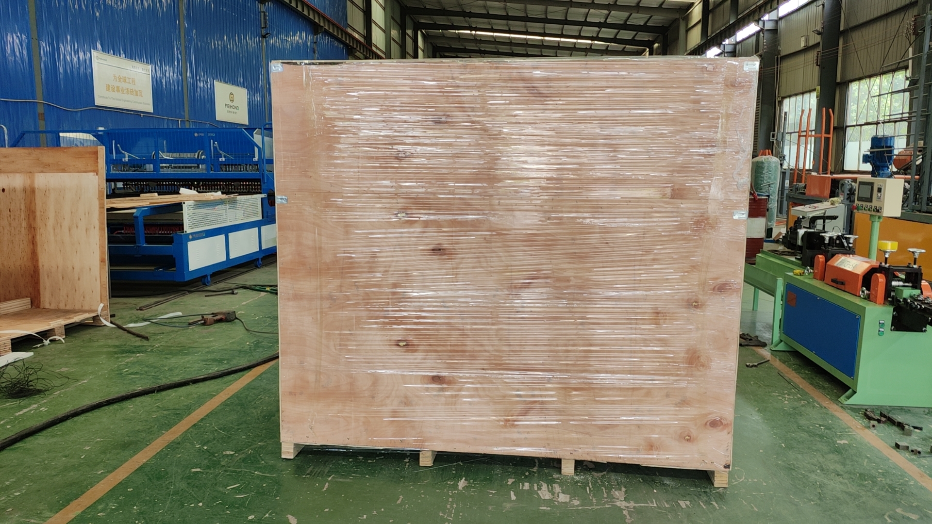 喜訊！熱烈慶祝飛宏1套數(shù)控鋼筋鋸床設備裝車完畢順利發(fā)出