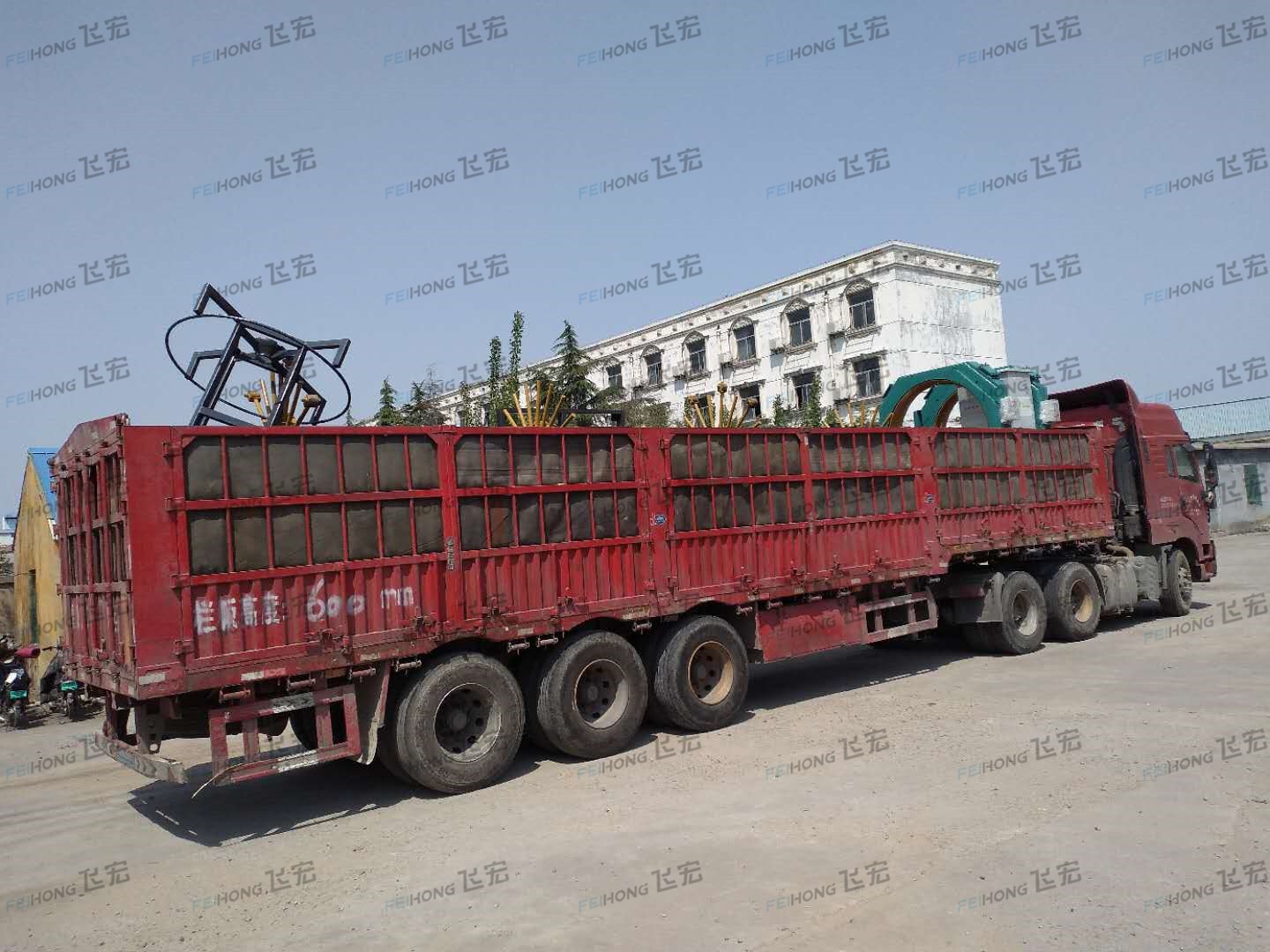 祝賀飛宏4套鋼筋加工設(shè)備陸續(xù)進駐鄭濟鐵路項目施工現(xiàn)場